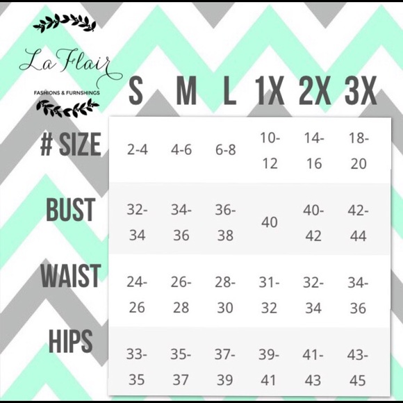 Navy Floral Pintuck Blouse - Picture 4 of 4